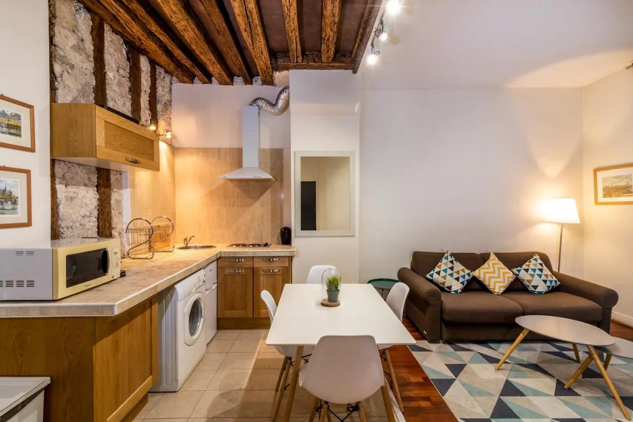 New Chic Flat : Le Marais - Place Des Vosges Paris France