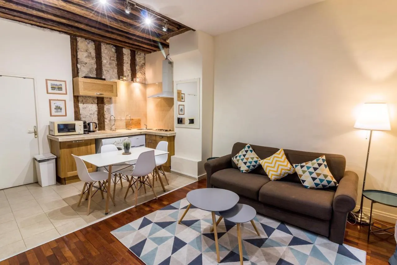 New Chic Flat : Le Marais - Place Des Vosges location